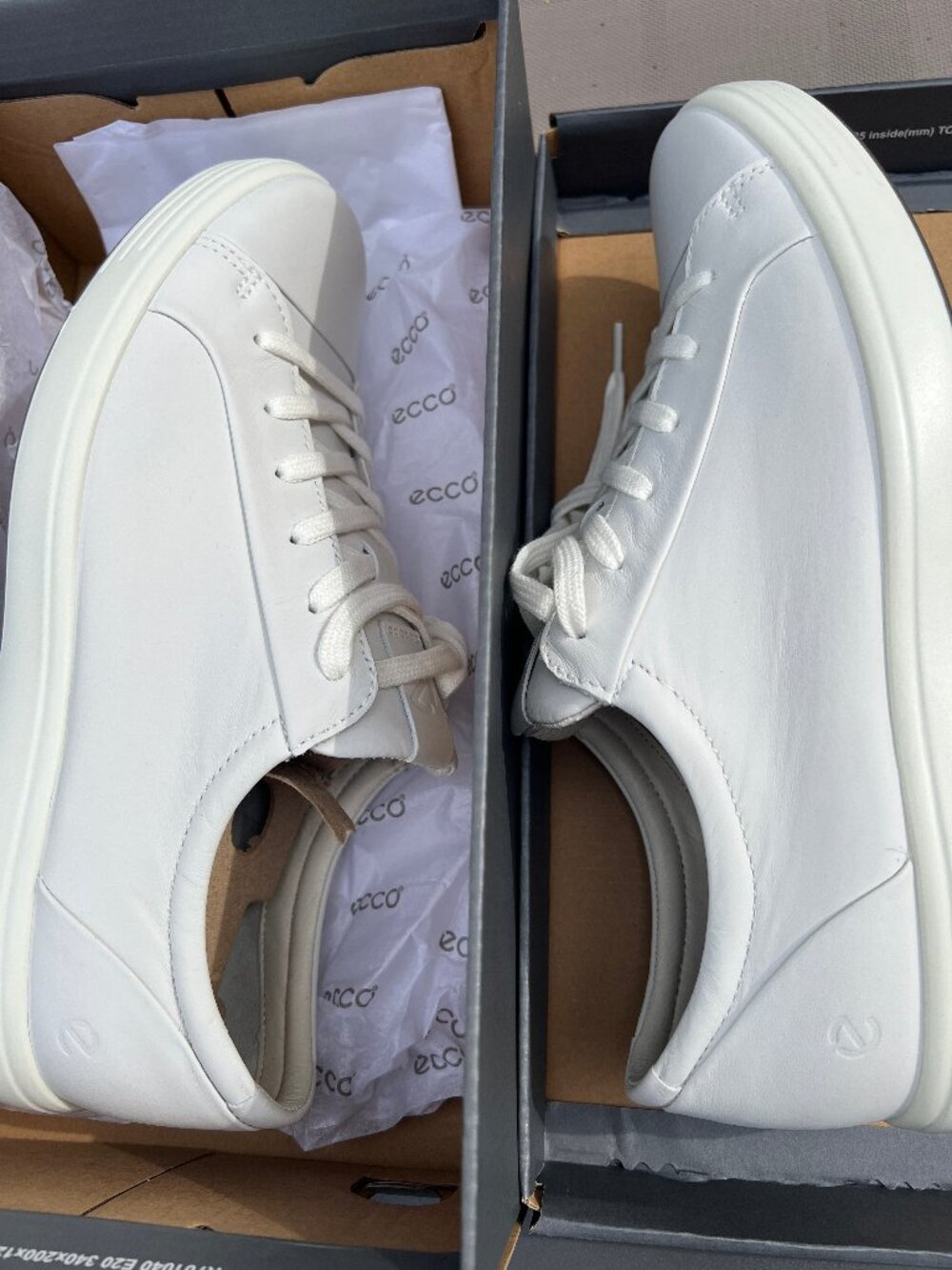 New Ecco White Leather men's sneakers size 10-10.5 immaculate condition